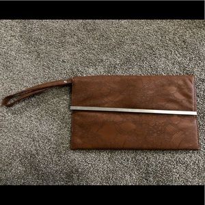 Large wristlet